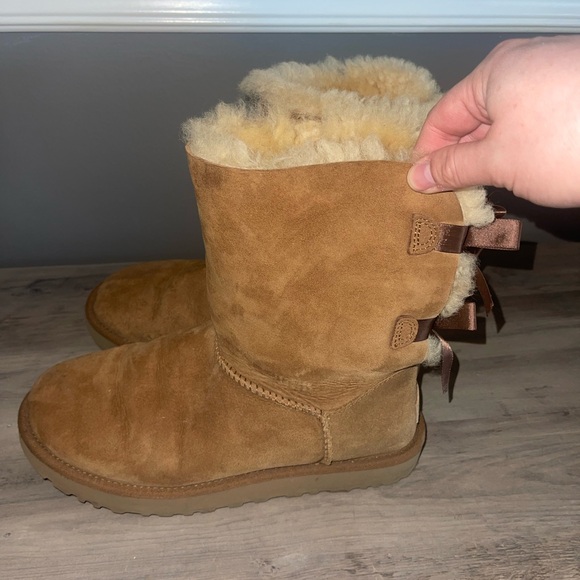 Tan Shearling-Lined Boots - Picture 2 of 7